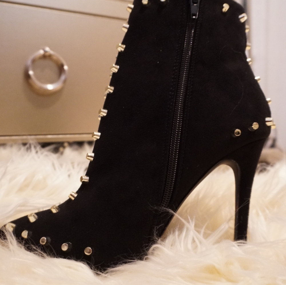 Boots - Picture 2 of 5